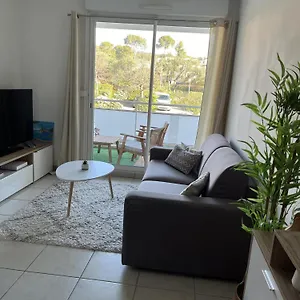 Lumineux Climatise Avec Terrasse La Ciotat